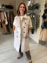 Load image into Gallery viewer, QUILTED GILET
