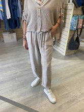Load image into Gallery viewer, AMALFI LINEN BARREL PANT - 2 COLOURS
