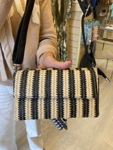 Load image into Gallery viewer, SPRING PHONE BAG WALLET -3 COLOURS
