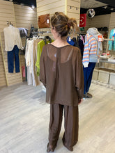 Load image into Gallery viewer, SEVILLE SILK WIDE LEG PANT- COCOA
