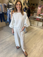 Load image into Gallery viewer, PUFFBALL SLEEVE LINEN TOP - 2 COLOURS

