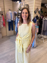 Load image into Gallery viewer, LINEN KNOT FRONT TOP -2 COLOURS
